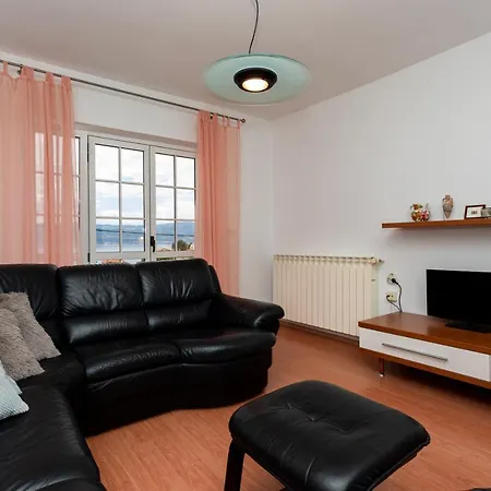 Maris Vrbnik (Primorje-Gorski Kotar)