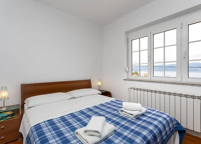 Maris Vrbnik (Primorje-Gorski Kotar)